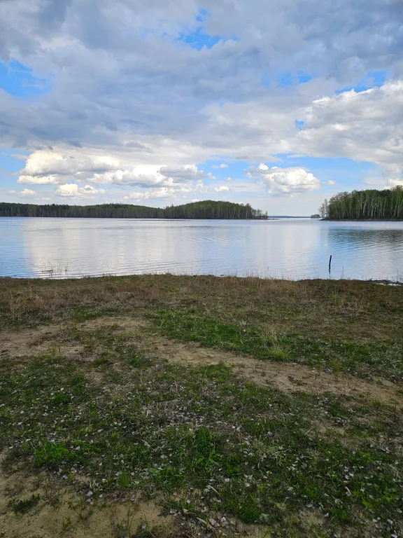 Дом на берегу озера