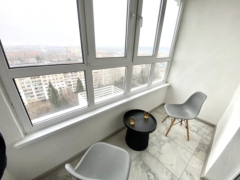 Панорамный огромный 2-х комнатный номер в новом ЖК, парковка