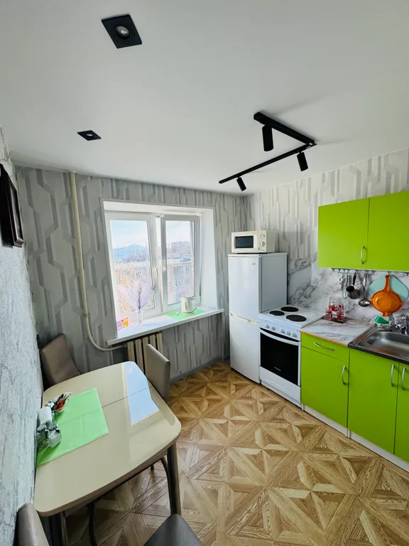 Уютная квартира в центре города с видом на море