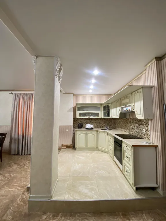 Просторный дом у моря