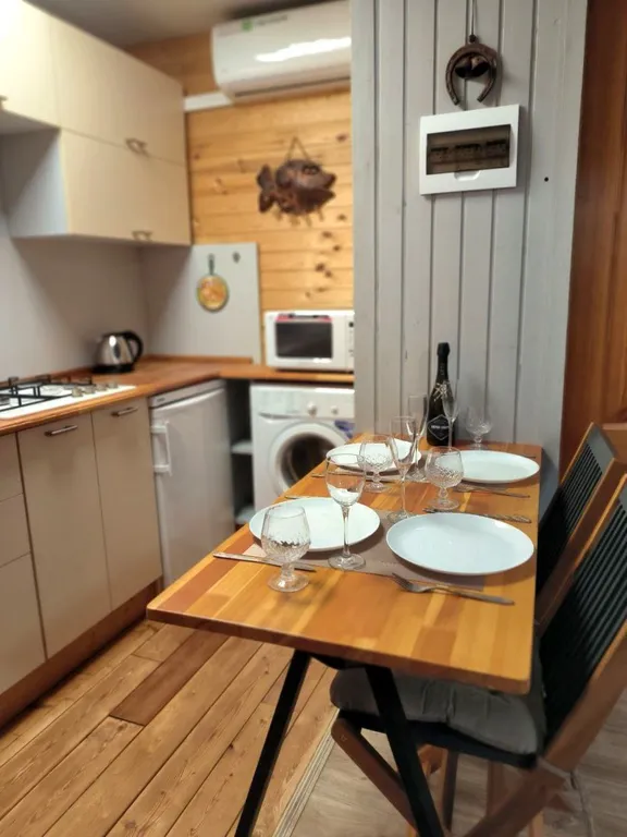 Коттедж Уютный домик рядом с заливом — Светлый