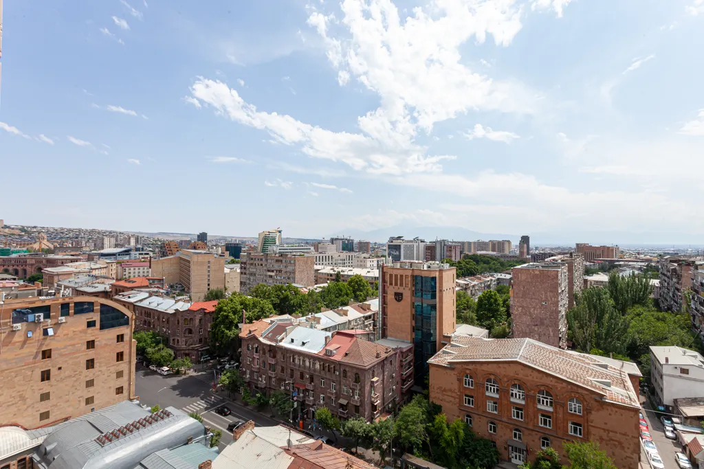 Светлая квартира в центре города