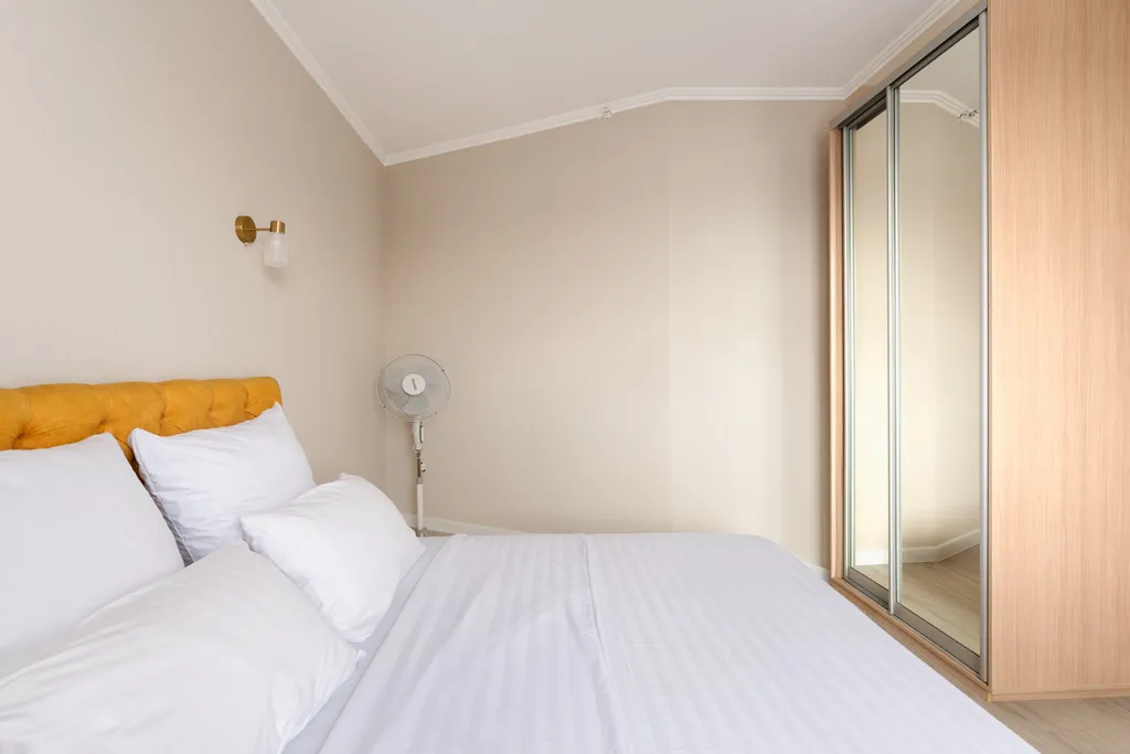 Евро девушка в Красном ките