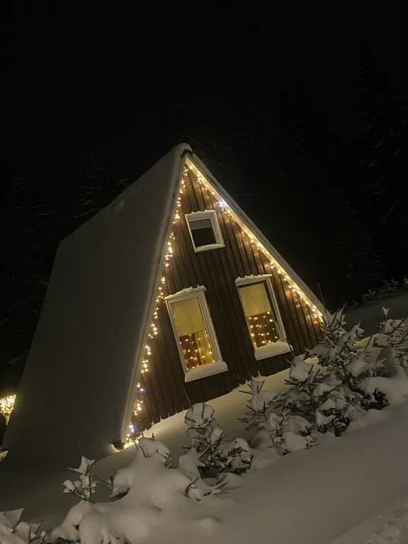 Домик у водопадов