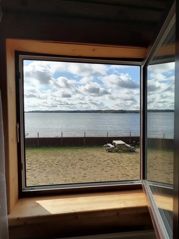 Дом с видом на озеро