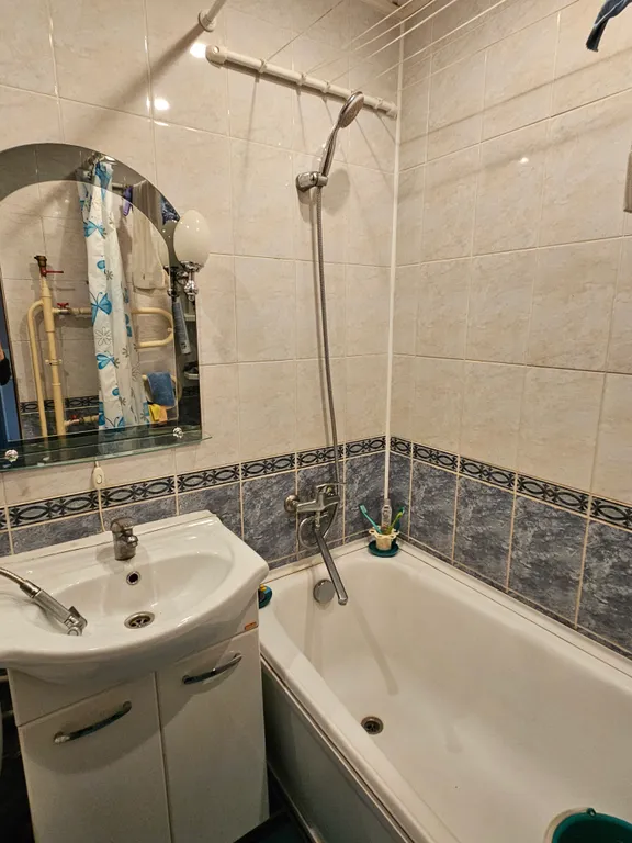 2-х квартиpа рядом  со стадионом Арена!!!