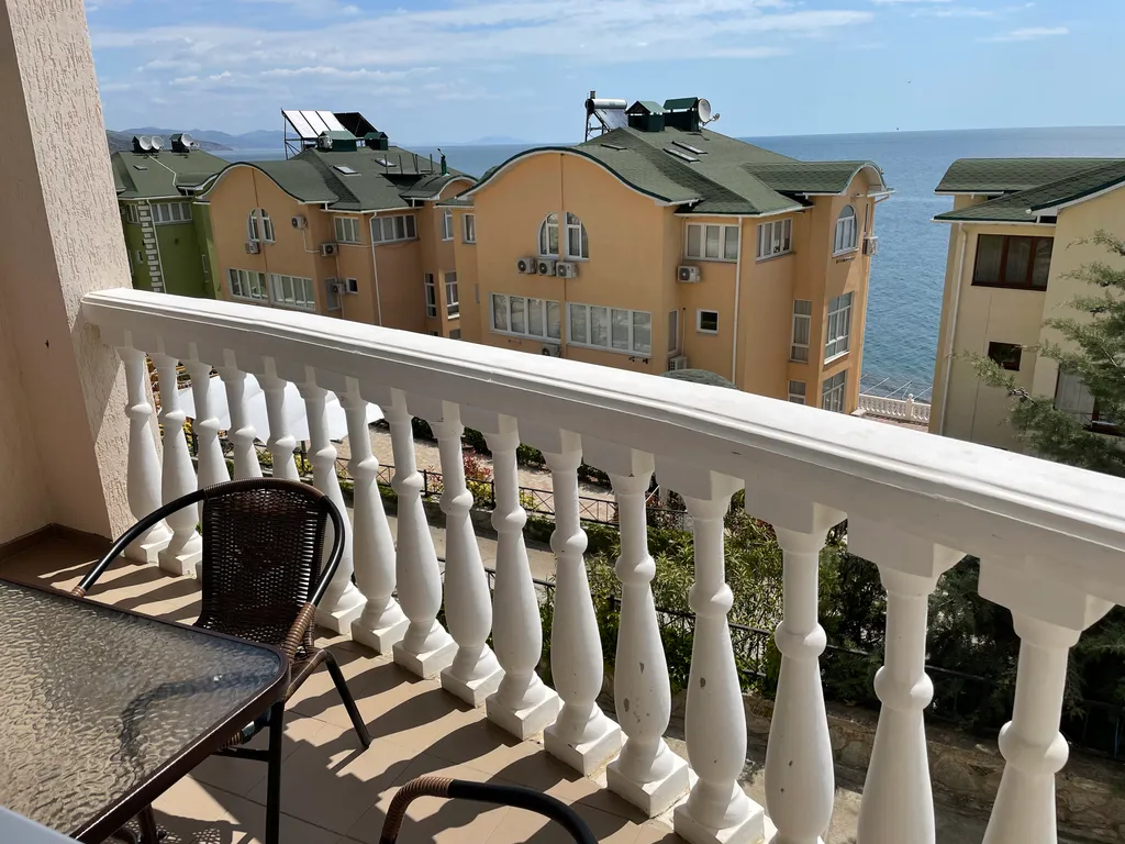 Жилье на берегу моря Крым