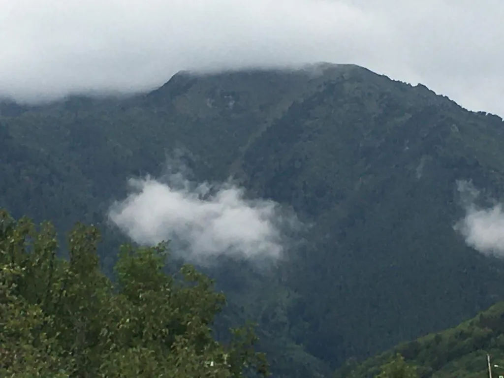 Шале у реки