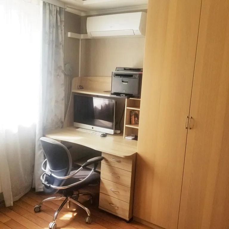 Квартира комфорт, бизнес класса возле метро Парнас