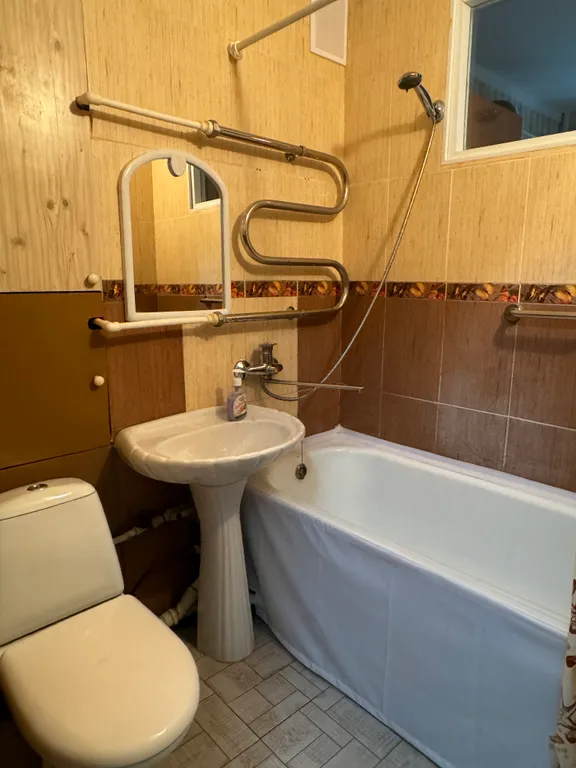 Квартира у аллеи