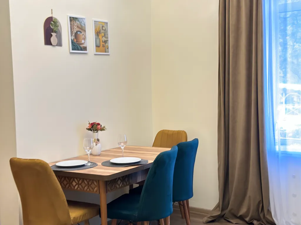 Esmerald suite Apartment