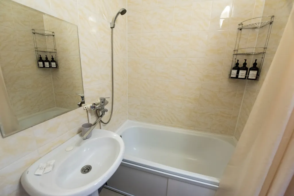 Однокомнатная квартира-студия недалеко от Волга спорт арены