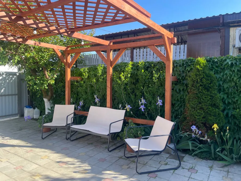 Коттедж Коттедж с террасой у моря — Кучугуры