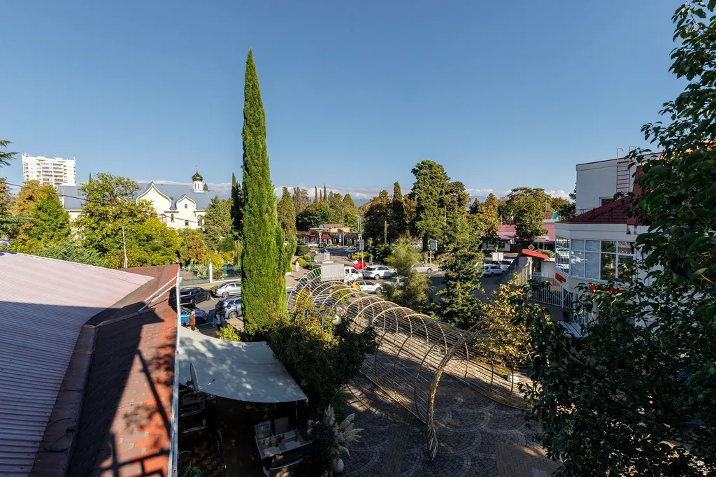 Квартира Апартаменты с балконом и видом на аллею — Адлер