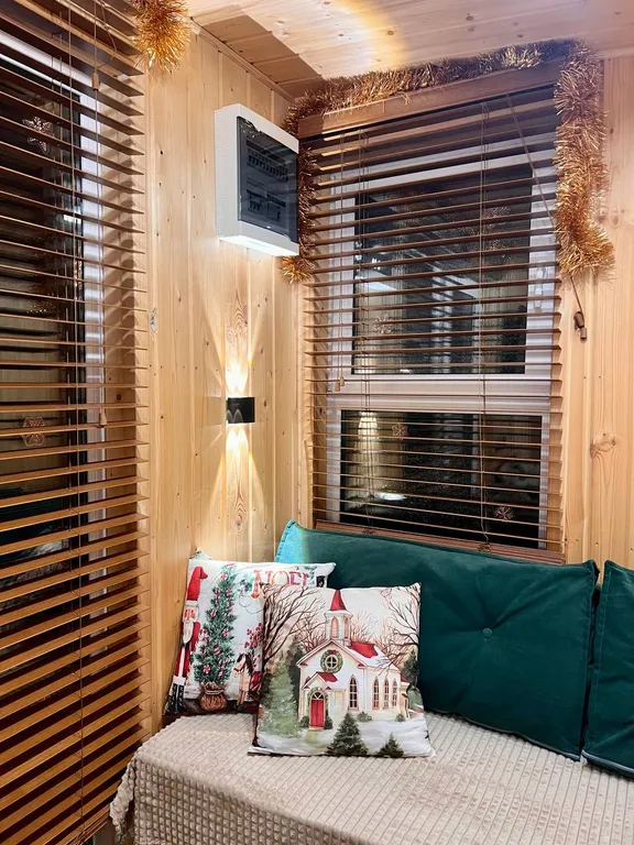 Атмосферный дом в соснах