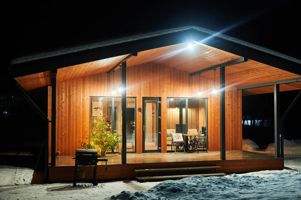 Коттедж Коттедж на берегу реки — Хотнежа