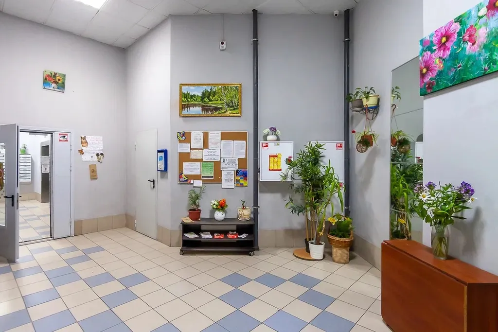 Уютная студия с большой лоджией в доме бизнес-класса