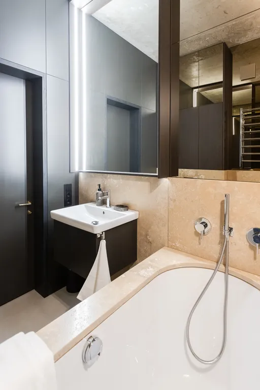 Квартира на первой береговой линии с видом на море в стиле лофт