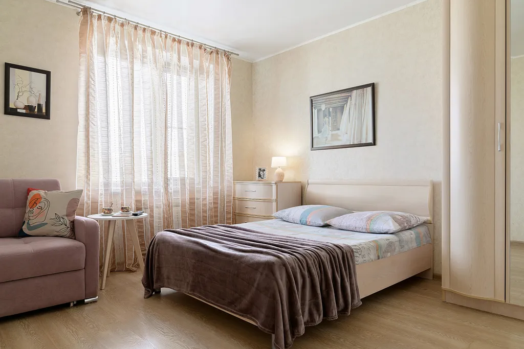 Современная двухкомнатная квартира с изолированными комнатами в центре — аренда посуточно в Пенза