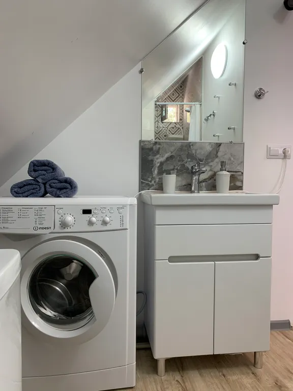 Коттедж Коттедж Уютное жильё на мансардном этаже в центральном районе города — Сочи