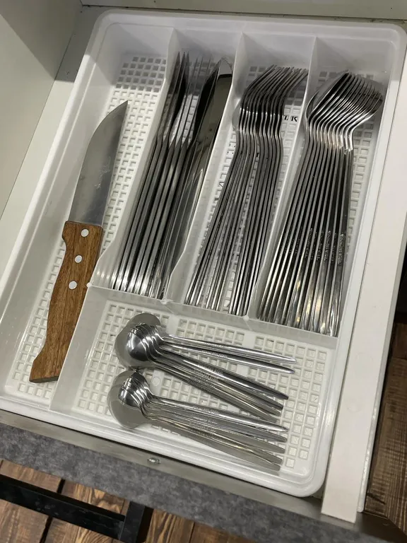 Благоустроенный просторный коттедж с видом на горы для большой компани