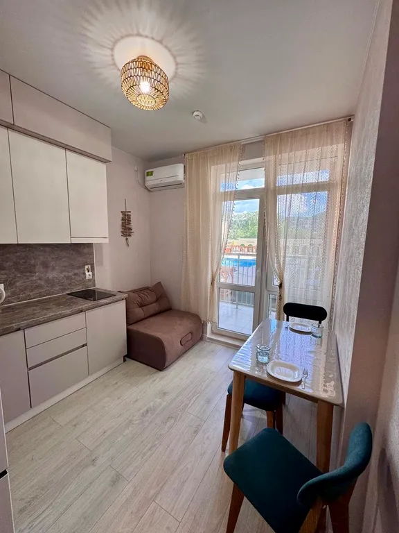 Квартира с позитивной энергетикой и кинотеатром рядом с Кипарисами