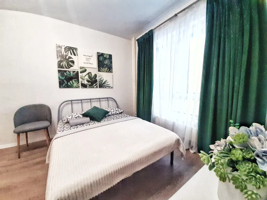 Уютная квартира у метро с видом на лес — аренда посуточно в Екатеринбург