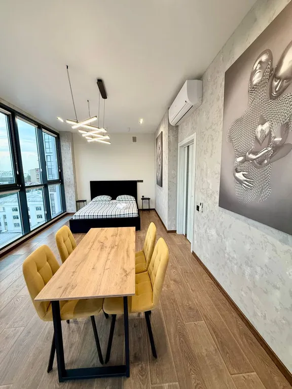 Двухкомнатные апартаменты на Гостином дворе