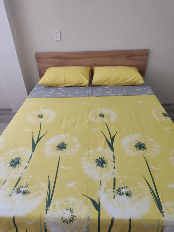 Светлая студия-1, расположенная вблизи аэропорта и ЖД вокзала