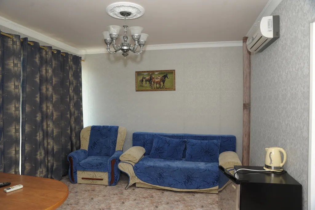 Корабль, комната с видом на море