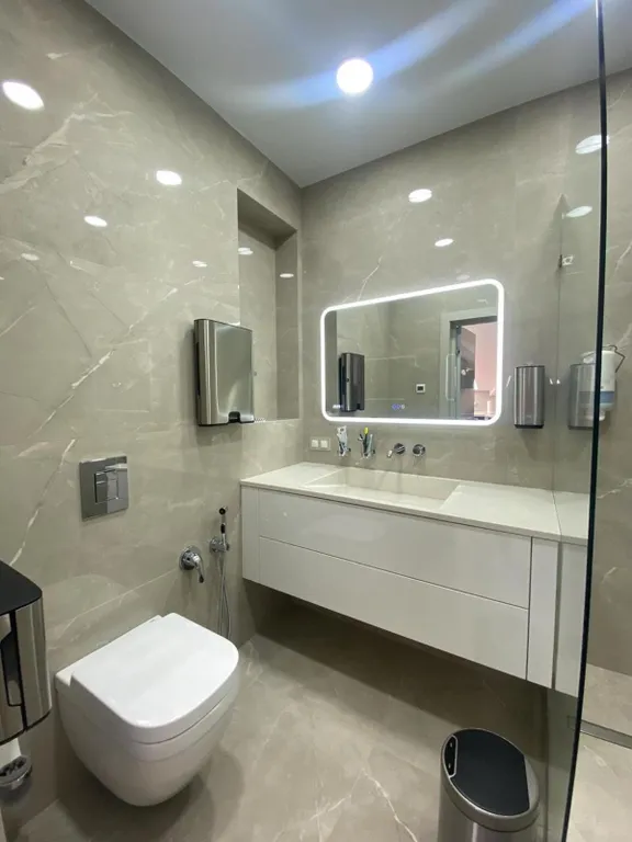 Новая с дизайнерским ремонтом квартира