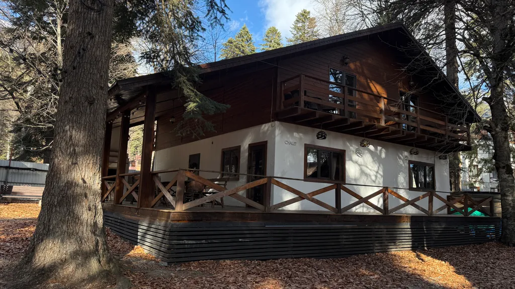 6-комнатный Дом