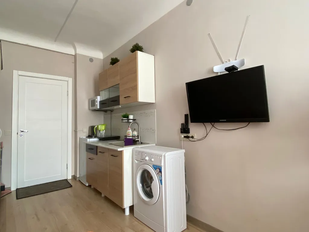 Комната в общежитии коридорного типа