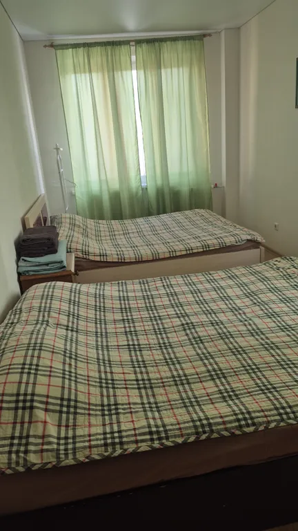 Двухкомнатная  квартира рядом  с тц Ультра