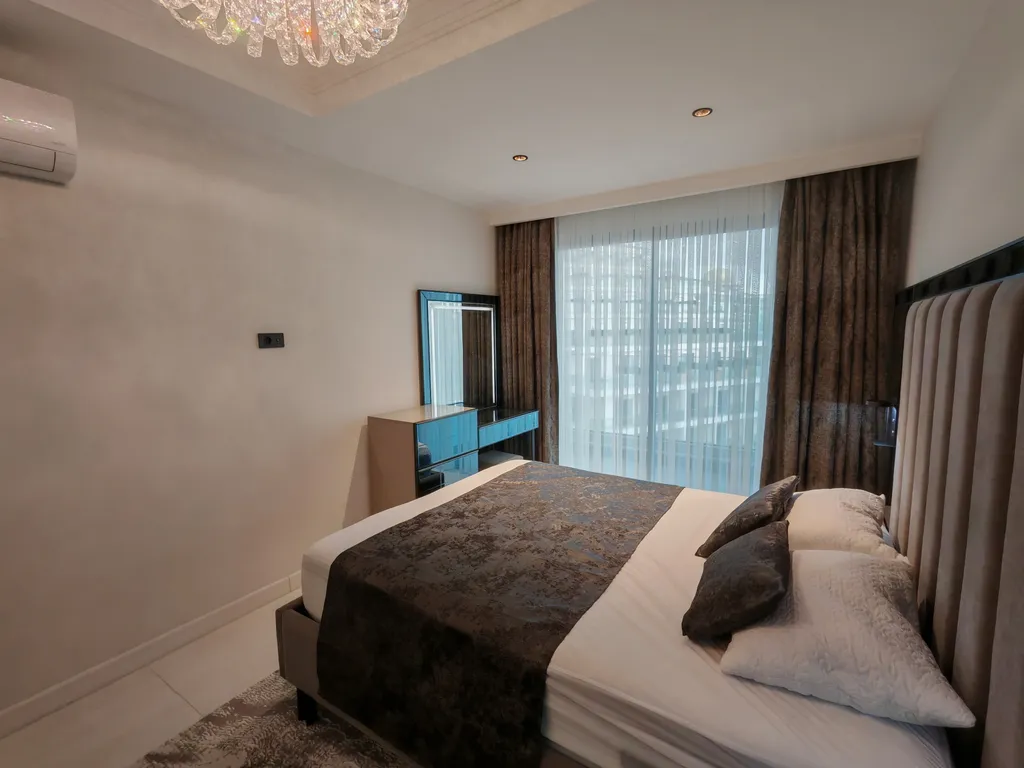 Квартира в Azura World c видом на бассейн и аквапарком