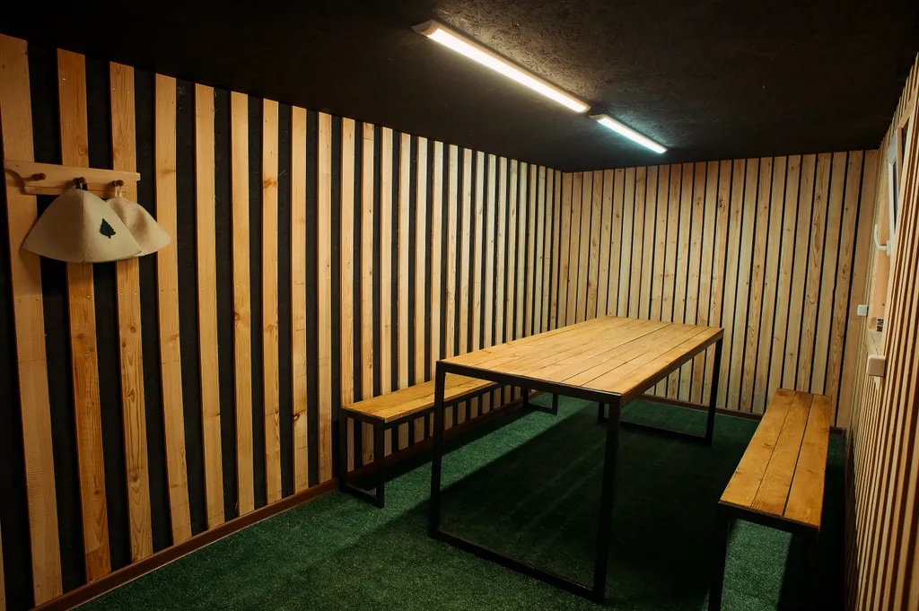 Дом с бассейном и баней