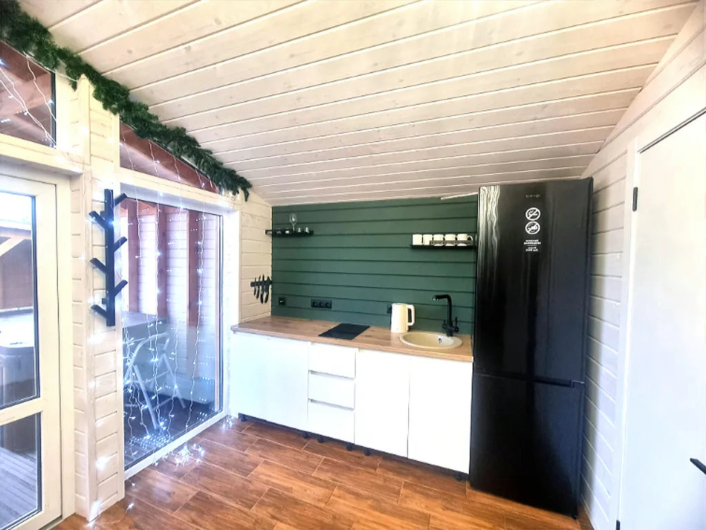 Дом с джакузи под открытым небом