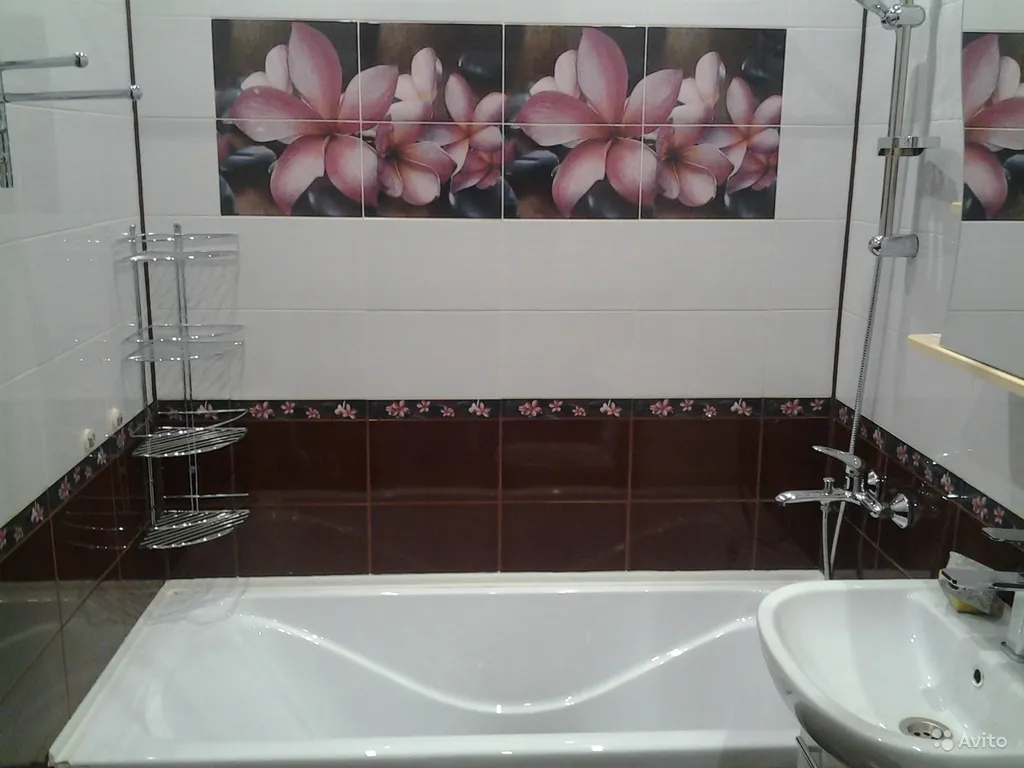 Уютная однокомнатная квартира в спокойном районе, с кроватью и диваном