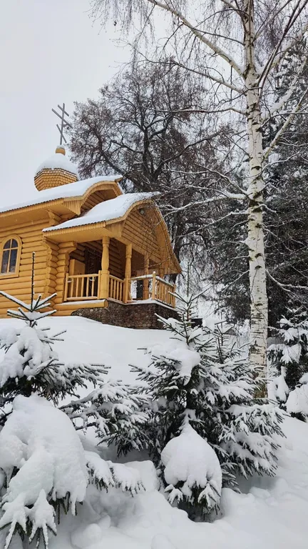 Коттедж на берегу реки с собственным пирсом