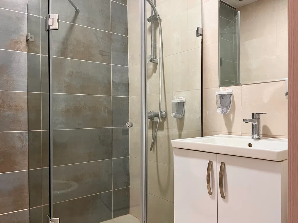 Квартира Тропическая студия, бассейн + парковка, white sails — Батуми