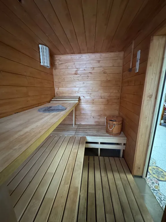 Уютный дизайнерский дом с сауной у самого леса