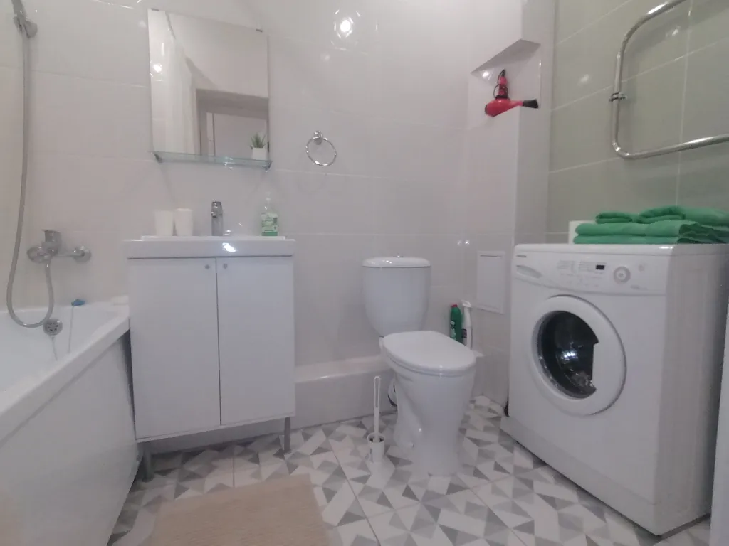 1 комнатная квартира рядом с набережной