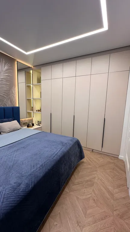 Апартаменты с видом на озеро в элитном районе