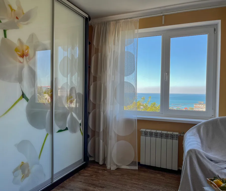 Яркая и солнечная квартира с видом на море