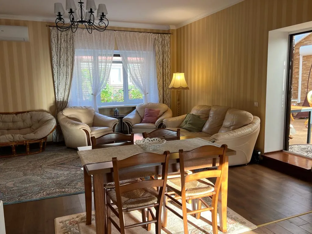 Светлый семейный дом