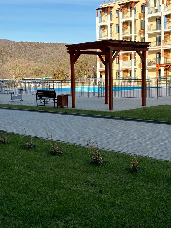 7 Однокомнатная квартира с бассейном на 3 человека