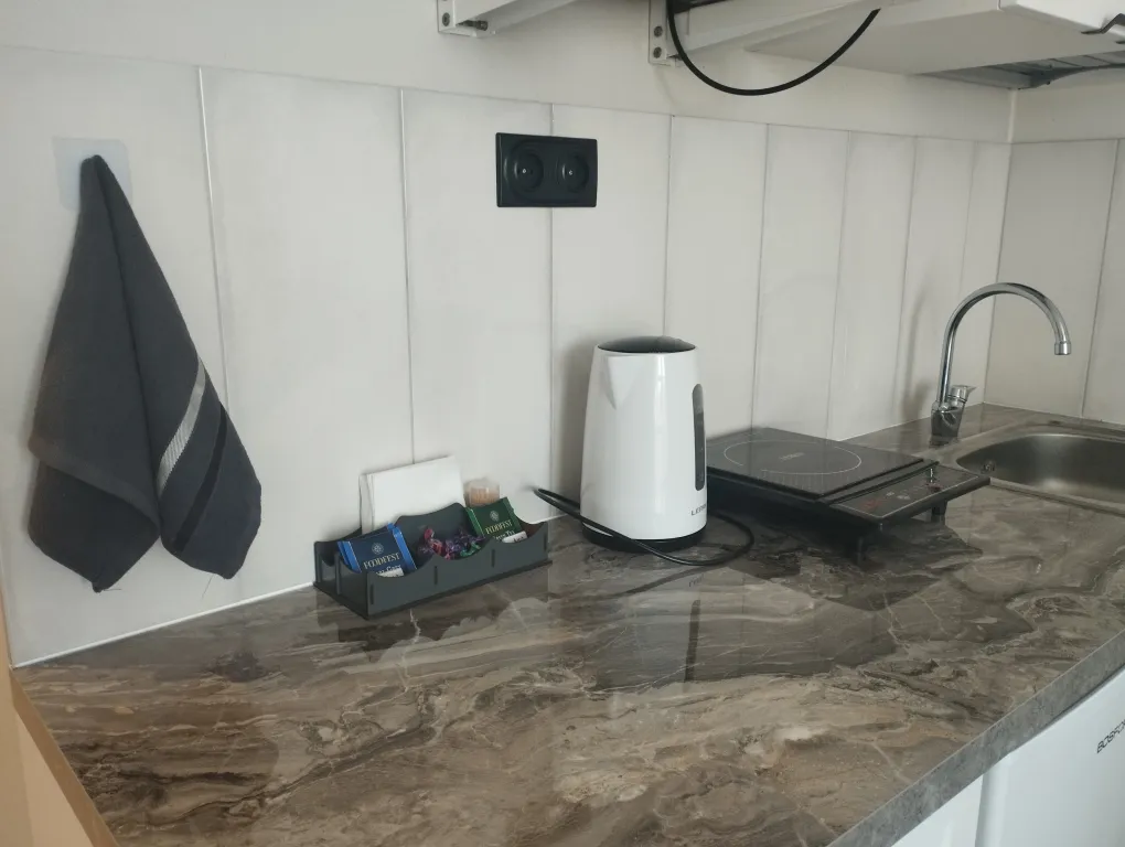 Студия с философским видом на жизнь