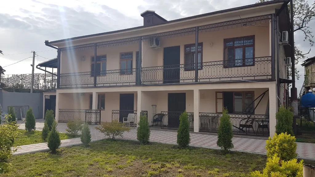 Дом Lighthouse в атмосферном районе