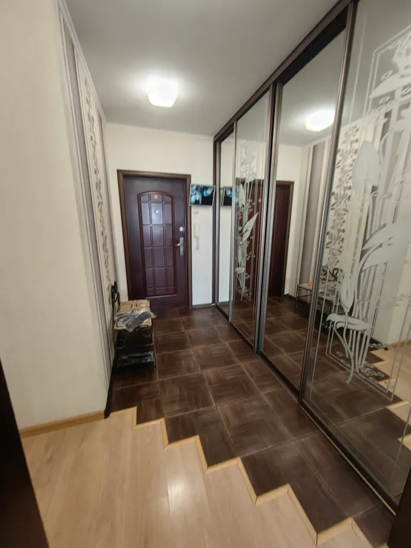 Квартира возле ТЦ Тринити