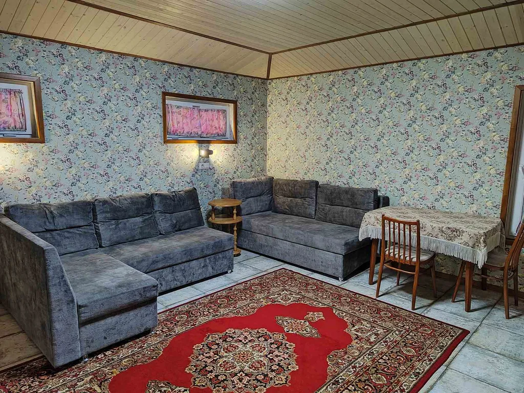 Апартаменты с баней и детской площадкой в пригороде Бреста